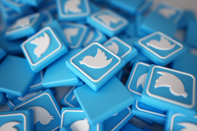 “Twitter” se desangra sin control